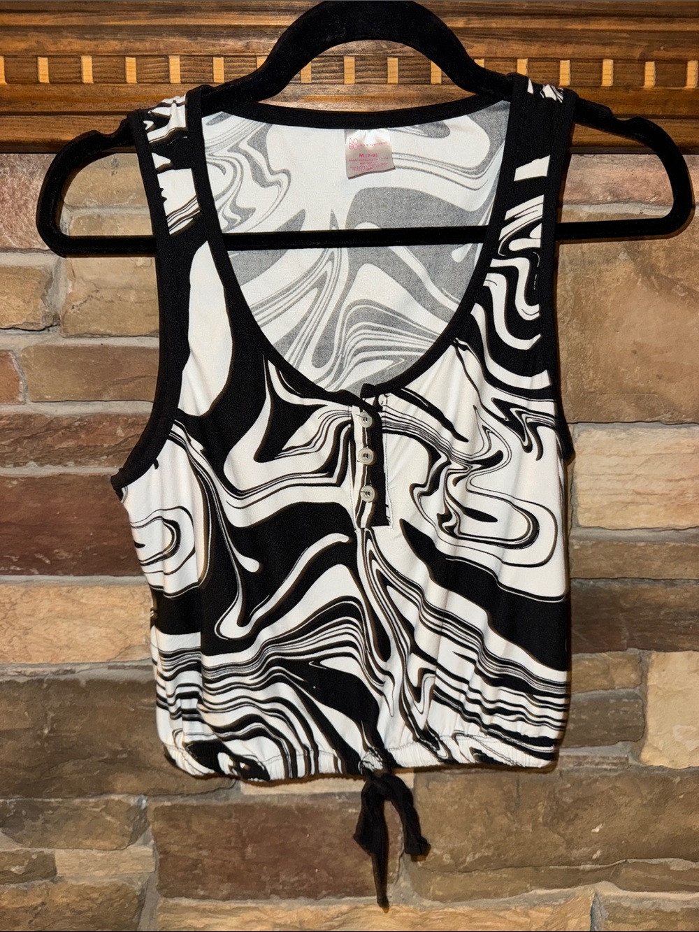 No Boundaries Black and White Swirl Tie-Hem Tank Top
